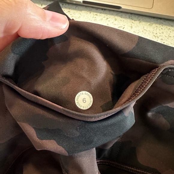 Lululemon Fast and Free Tight 28" *Non-Reflective - Picture 11 of 11